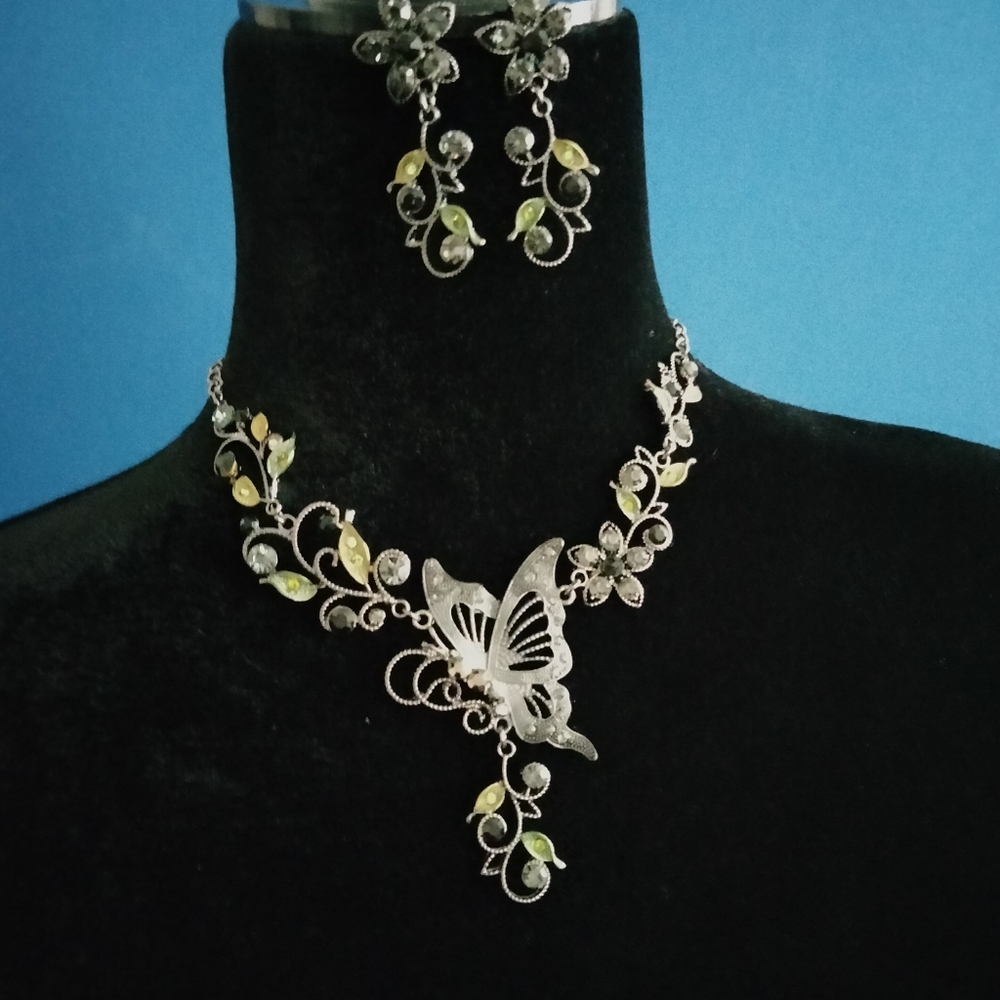 Butterfly Fairytale Necklace/Earring Set